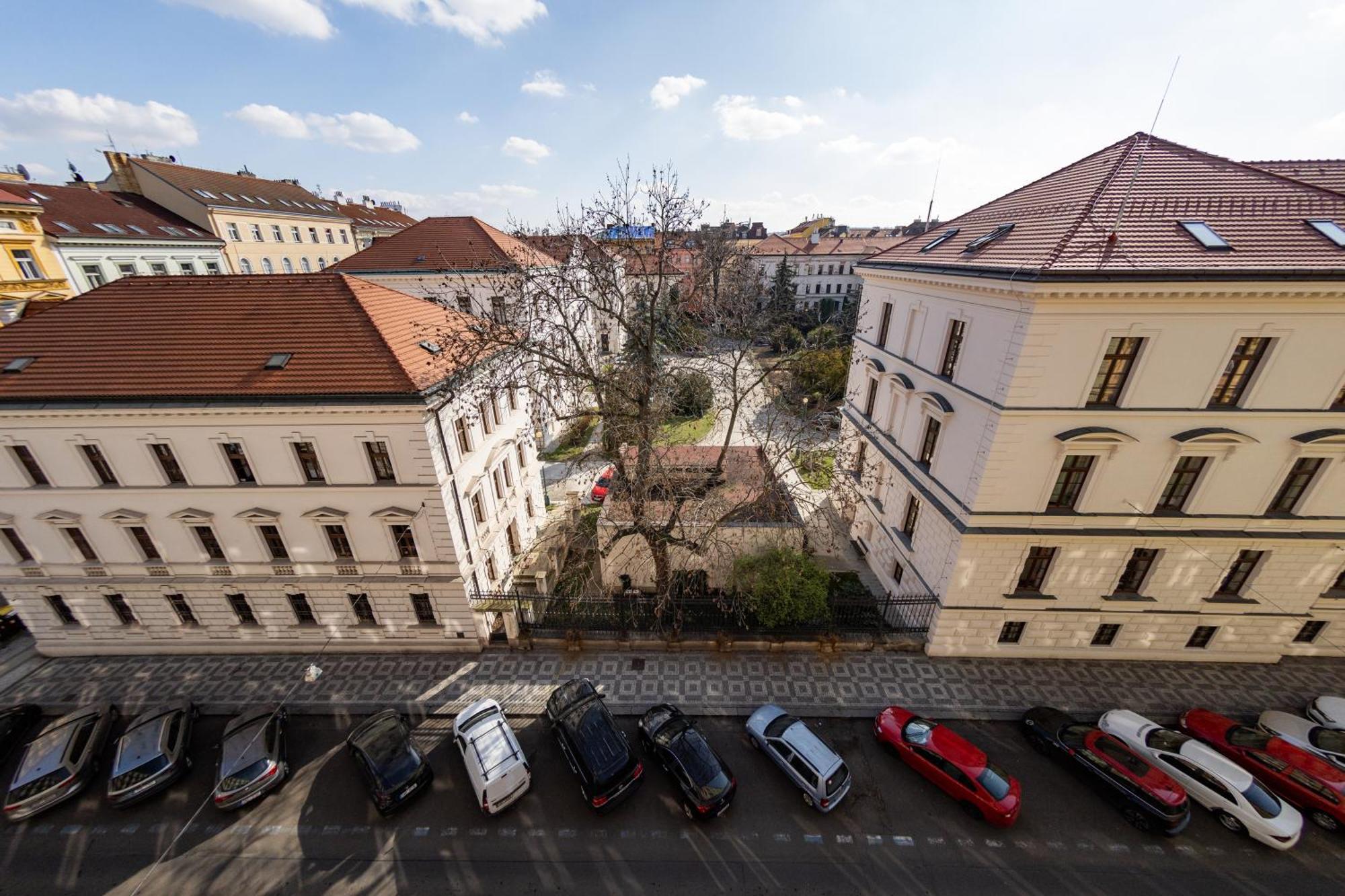 Petrinska Apartment Πράγα Εξωτερικό φωτογραφία